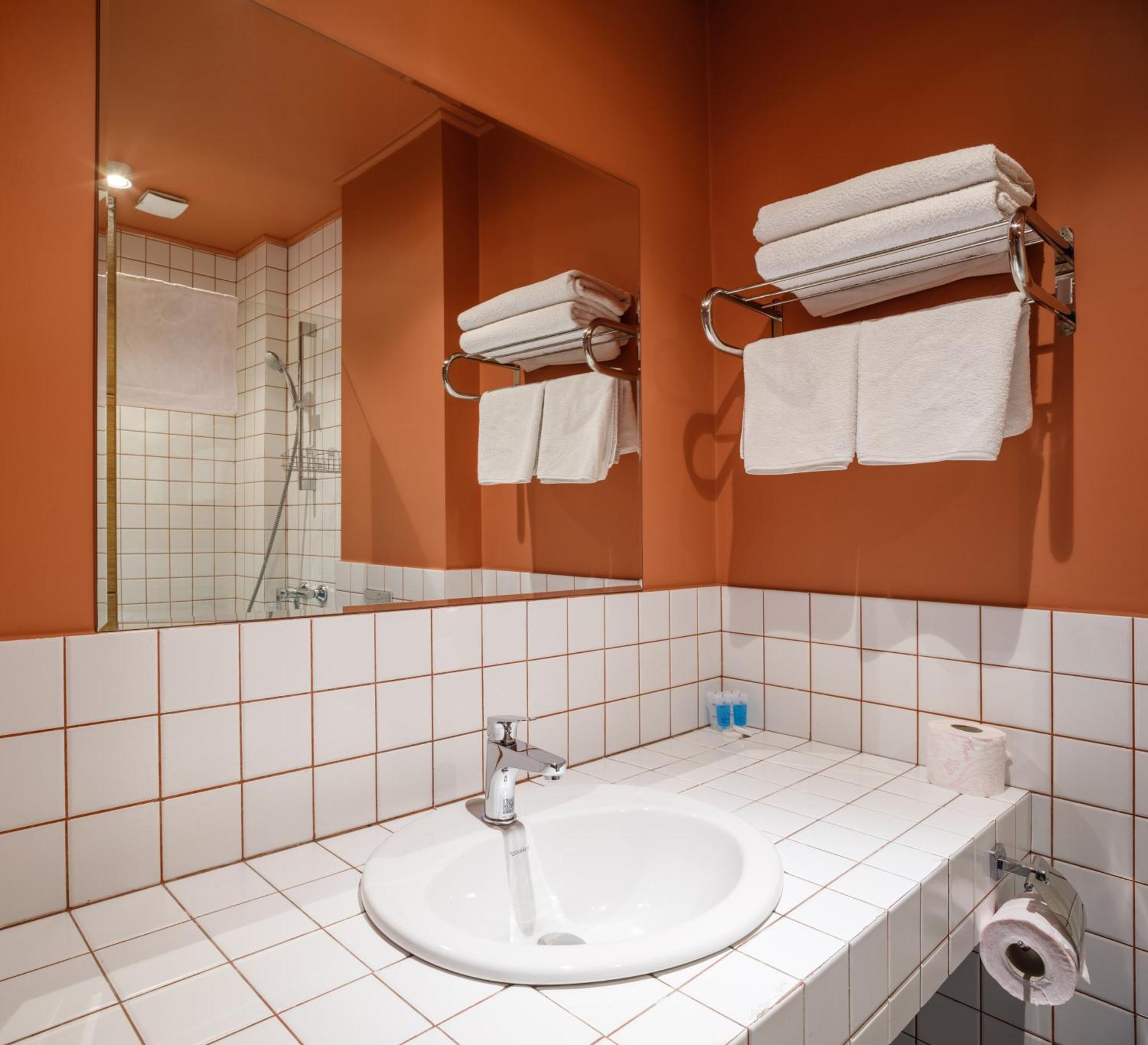 Address Inn Tbilissi Extérieur photo